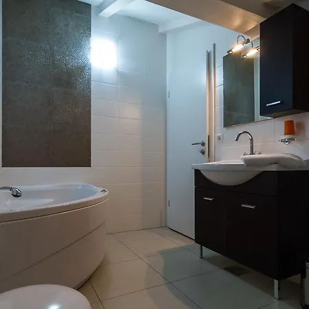Marco Polo Apartment